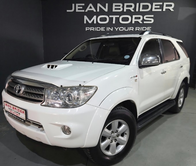2011 TOYOTA FORTUNER 3.0D4D 4X4 AT